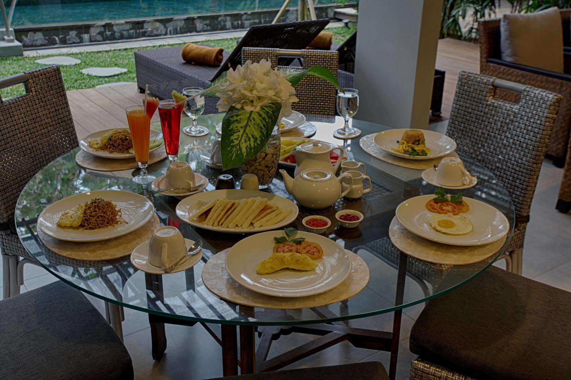 The Poh Jimbaran Villa Exterior photo