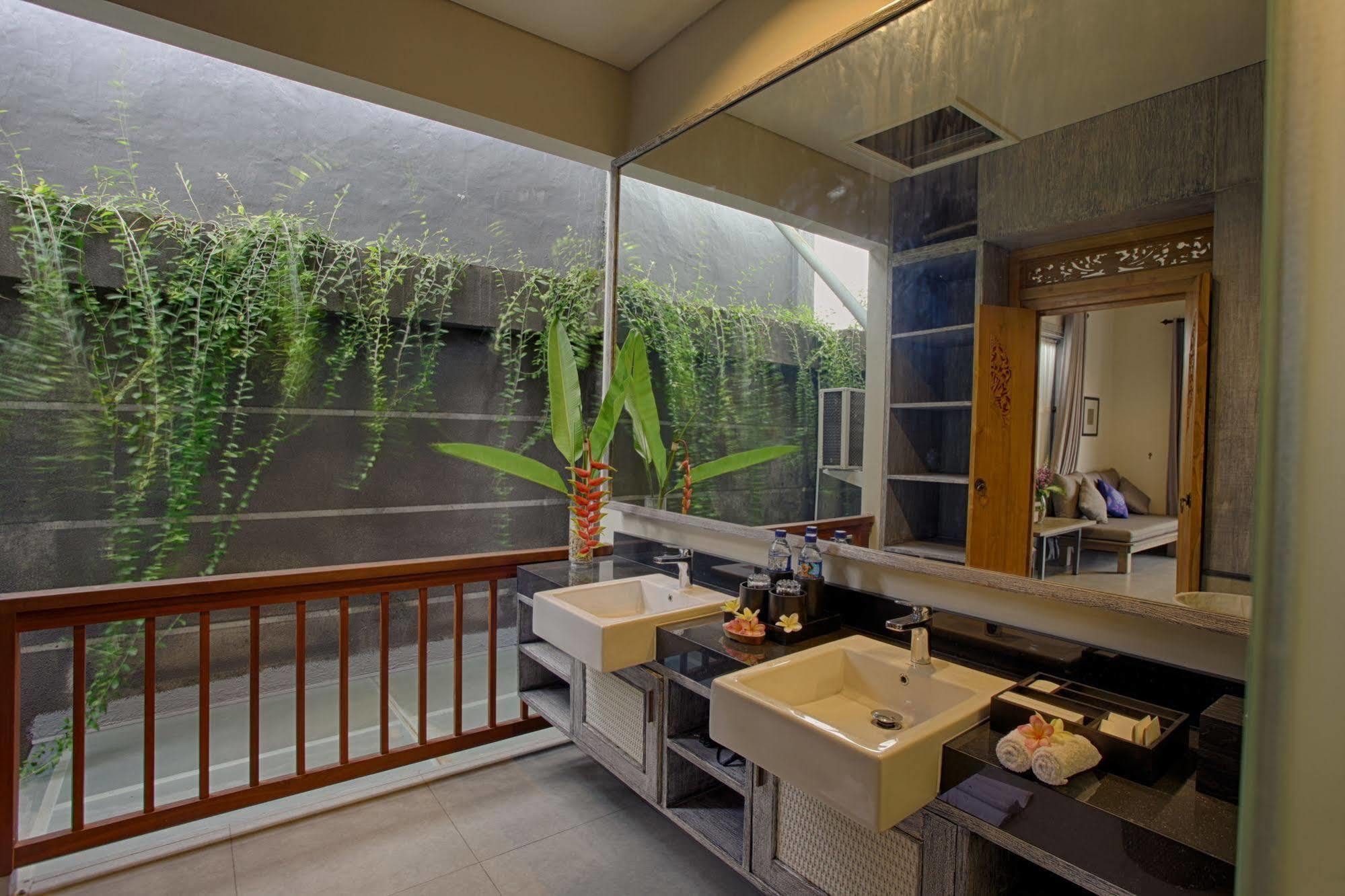 The Poh Jimbaran Villa Exterior photo
