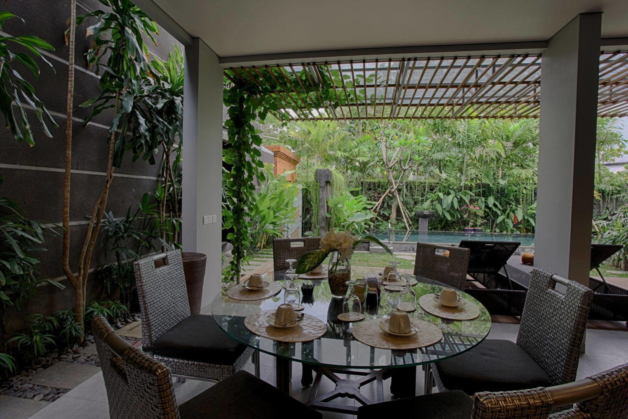 The Poh Jimbaran Villa Exterior photo