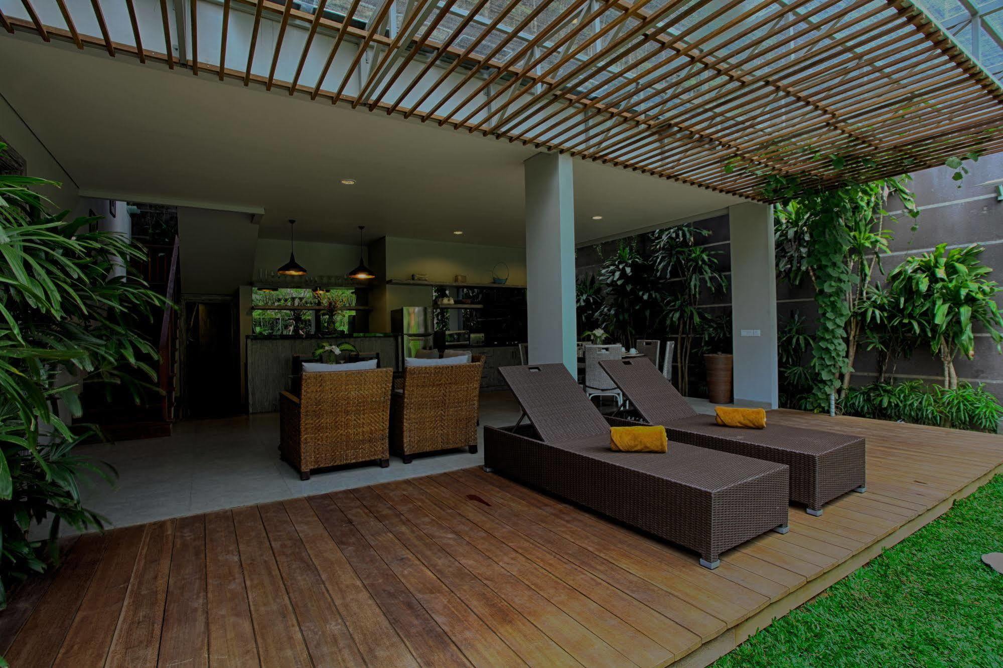 The Poh Jimbaran Villa Exterior photo