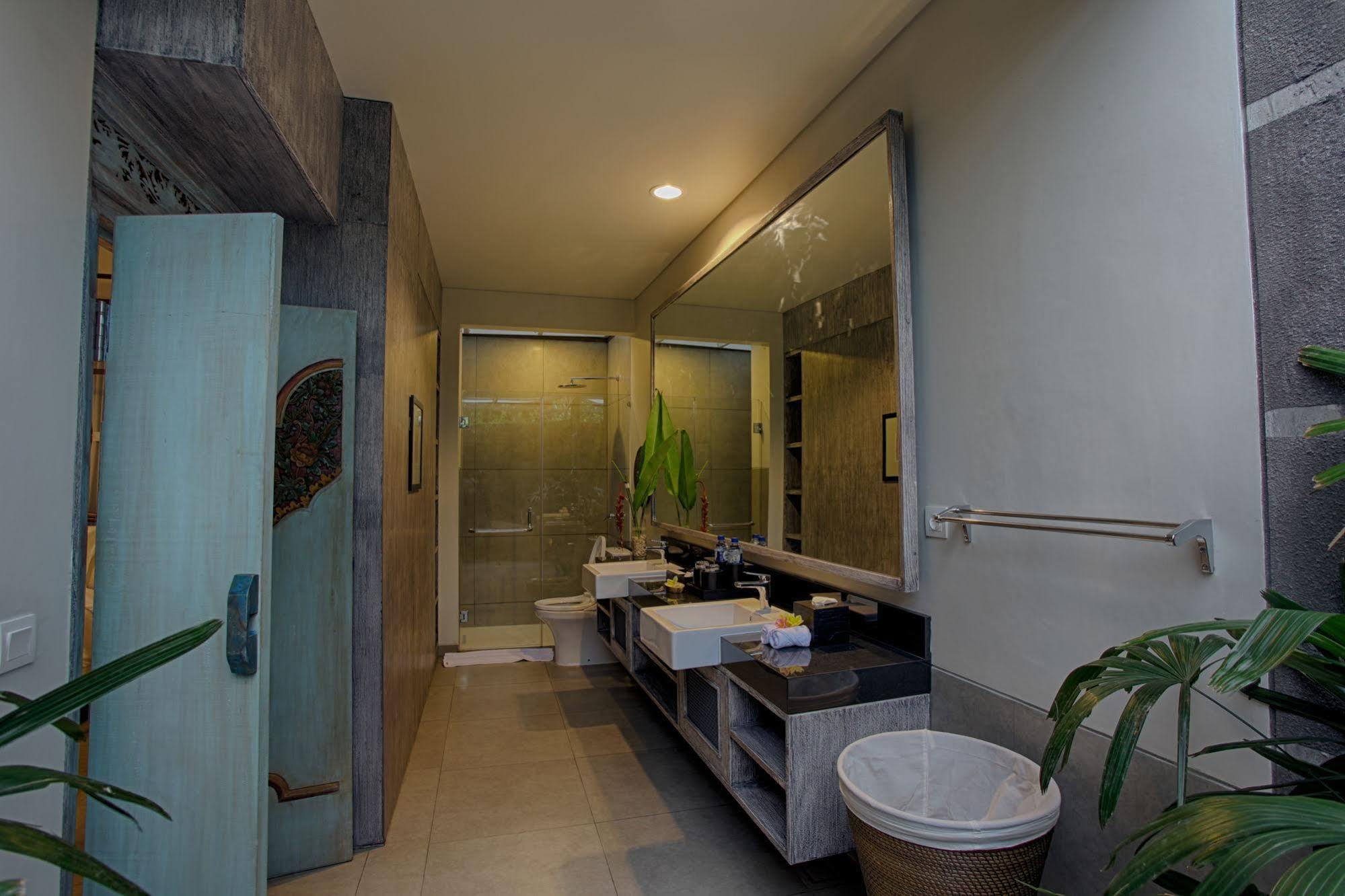 The Poh Jimbaran Villa Exterior photo