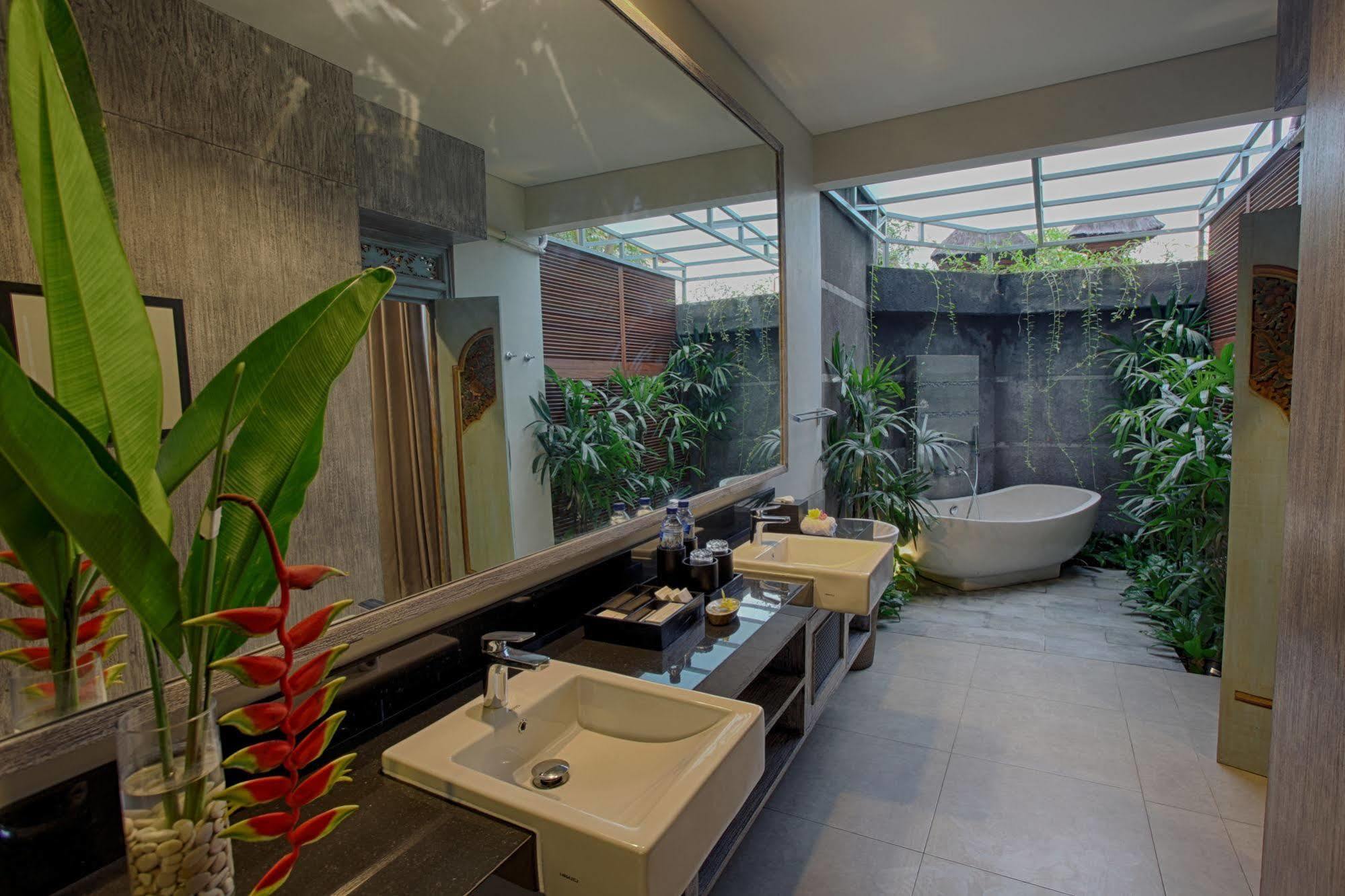 The Poh Jimbaran Villa Exterior photo